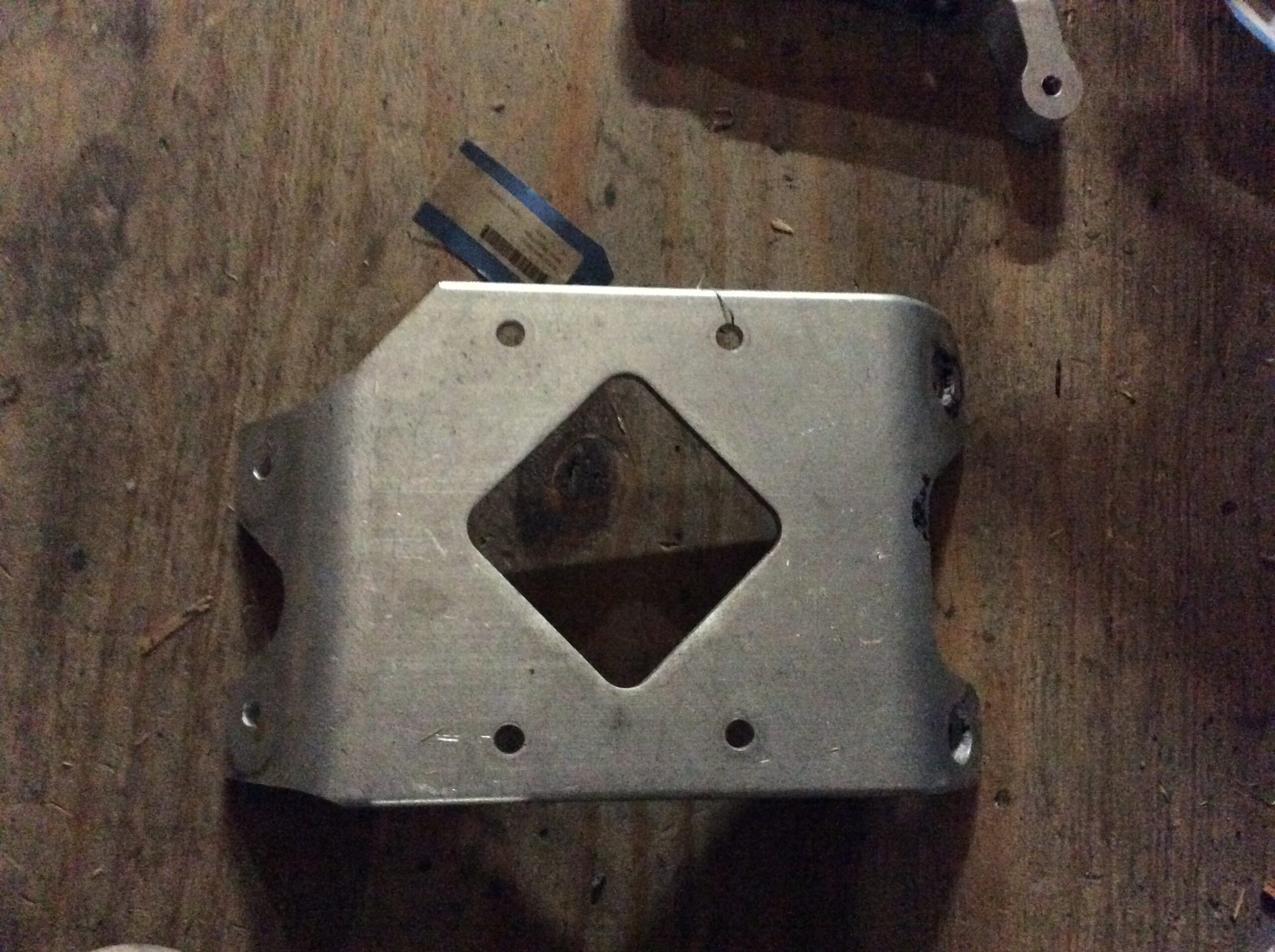1998 Polaris INDY 500 L/C Motor Mount Plate - Image 5