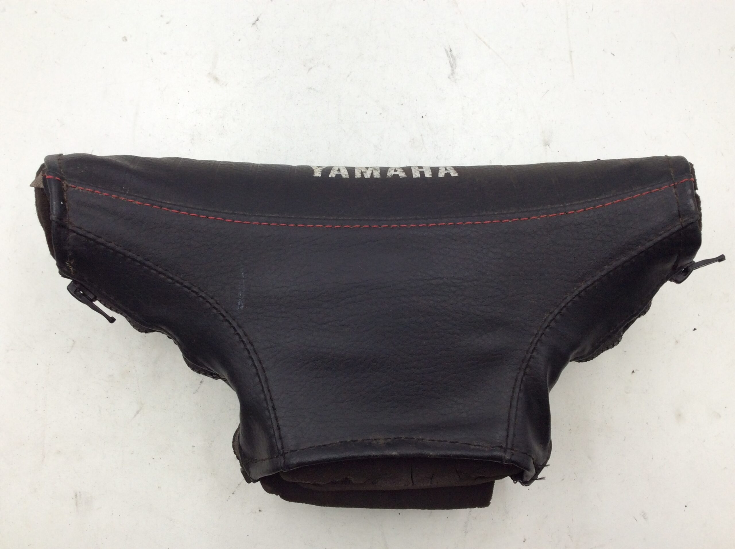 1992 Yamaha VMAX 4 750 L/C Handlebar Cover - Image 3