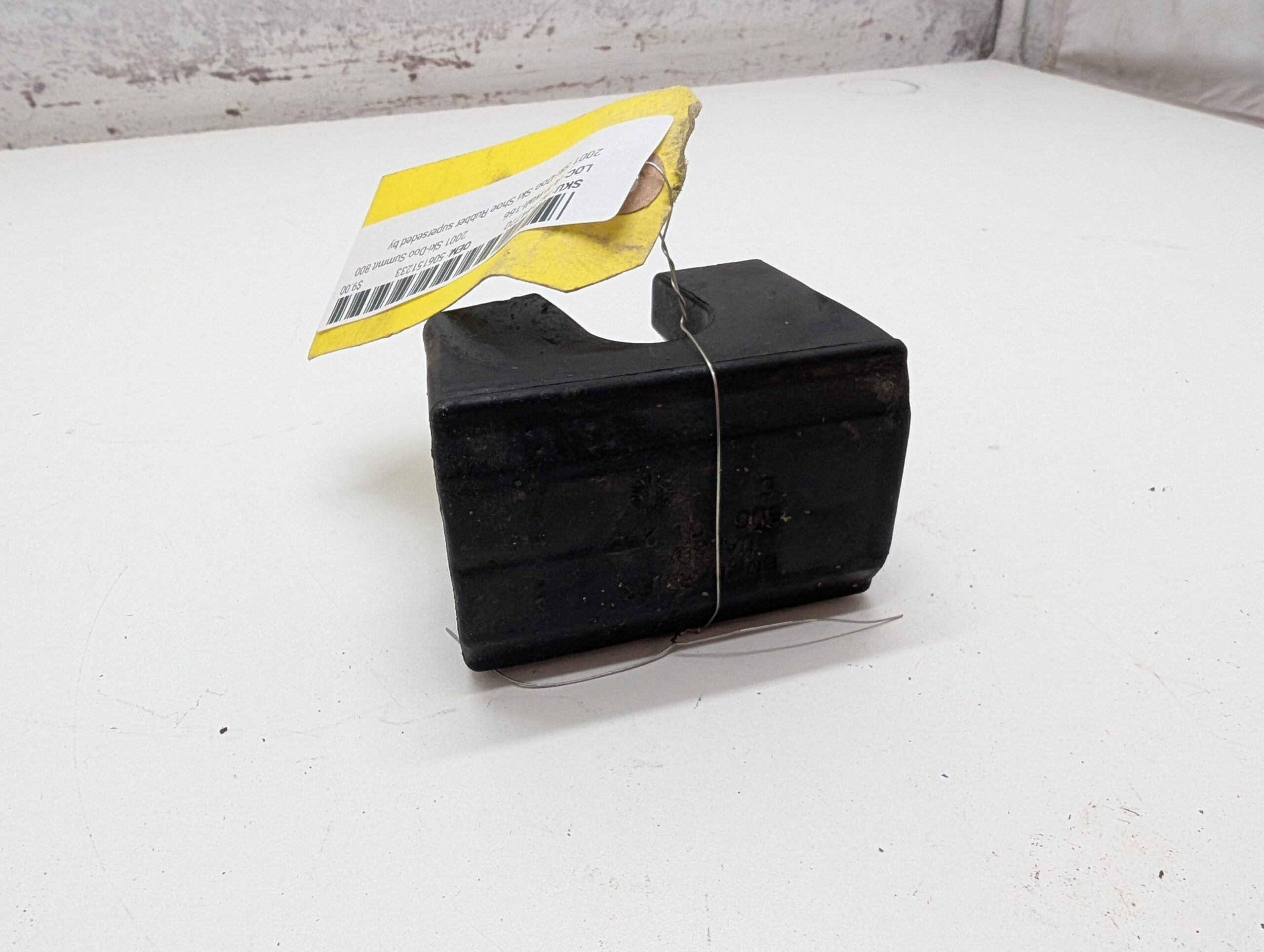 2001 Ski-Doo Ski Shoe Rubber superseded by 505072018 - Image 6