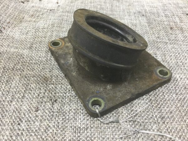 2000 Yamaha Carburetor Mounting Flange - Image 3