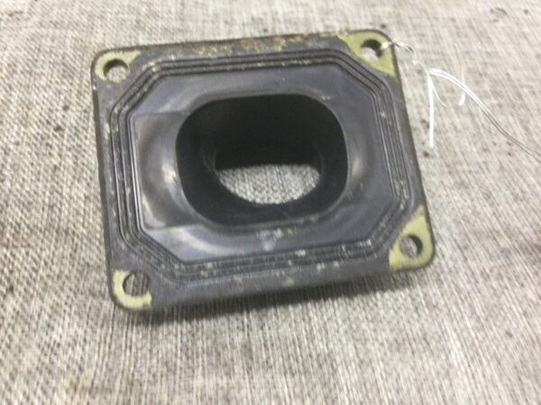 2000 Yamaha Carburetor Mounting Flange - Image 4