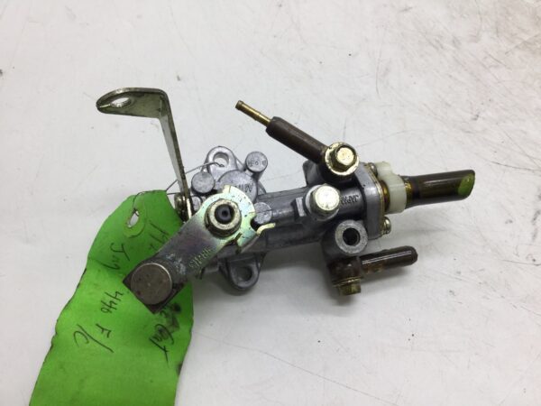 1990 AC JAG 440 F/C OIL PUMP