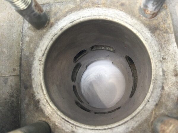 1980 Arctic Cat CYLINDER - PTO / Left - Image 4