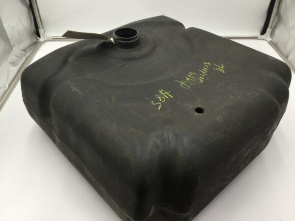 1975-1978 Scorpion WHIP Gas Tank - Image 2