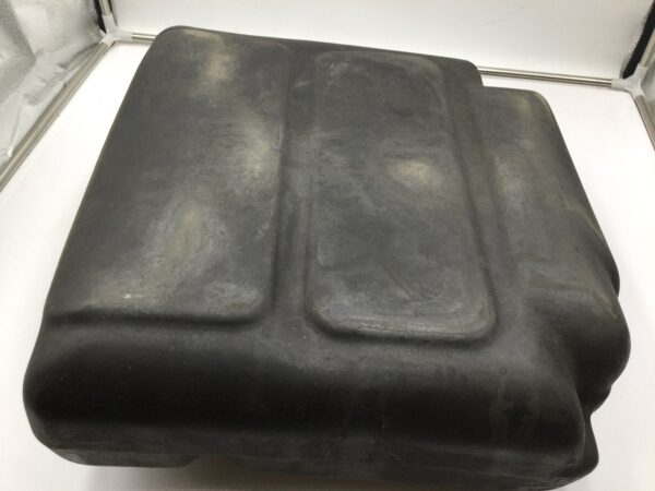 1975-1978 Scorpion WHIP Gas Tank - Image 4
