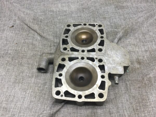 1987-1993 Yamaha EXCITER 570 L/C HEAD - Image 2