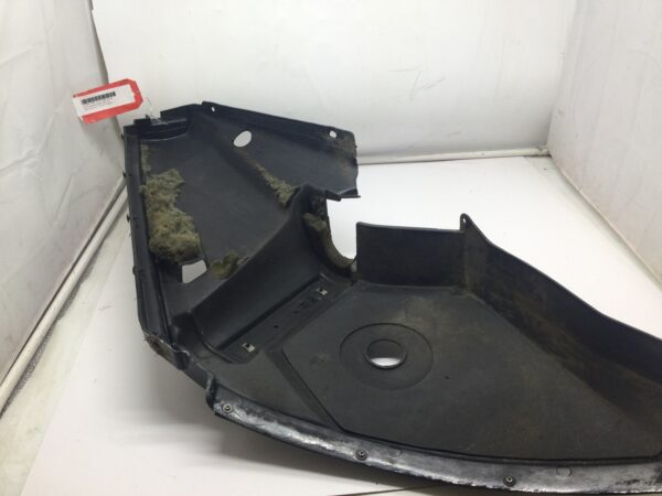 1984 Yamaha LEFT FRONT SIDE PANEL - Image 3