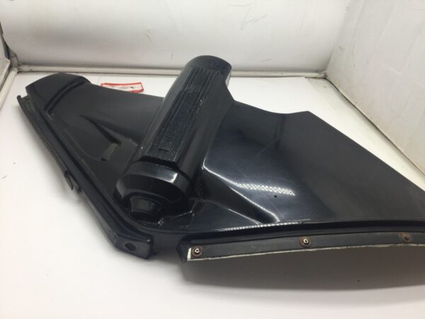 1984 Yamaha RIGHT FRONT SIDE PANEL - Image 3