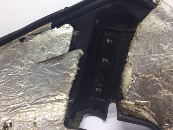 1984 Yamaha RIGHT FRONT SIDE PANEL - Image 5