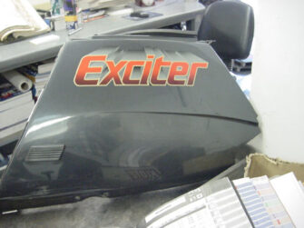 1988 Yamaha RIGHT REAR SIDE PANEL