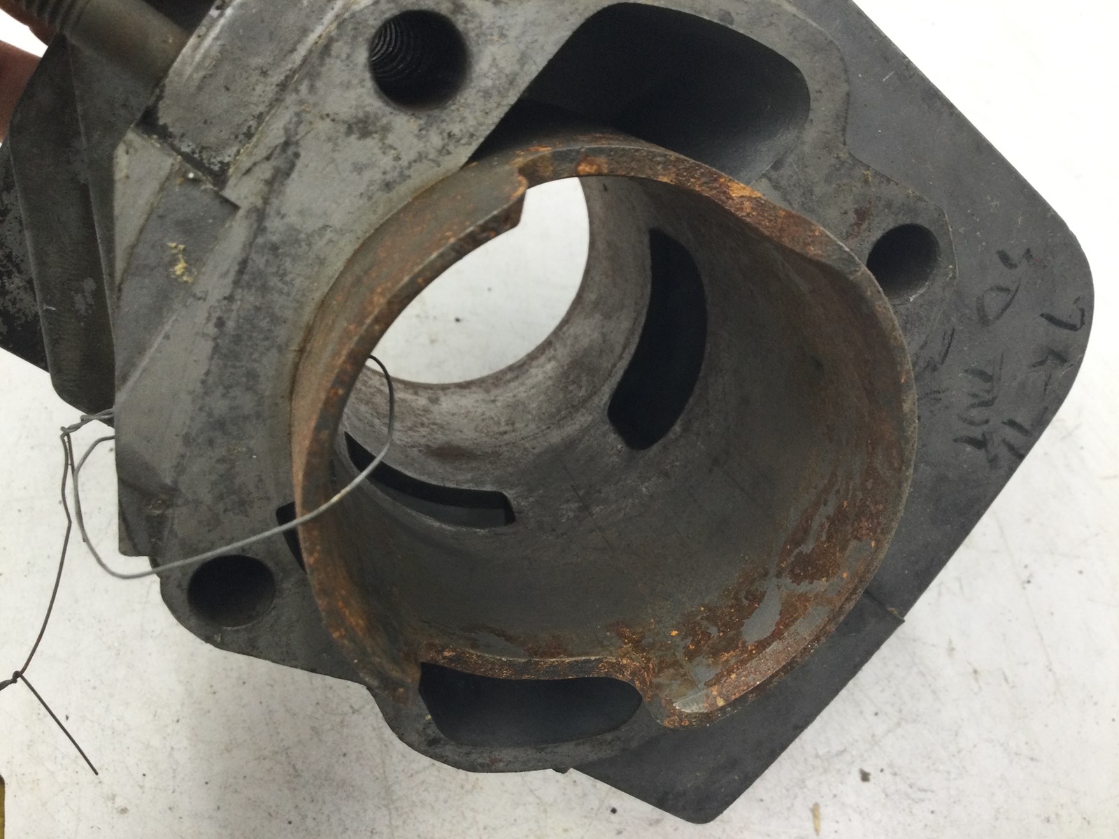 1972 Ski-Doo CYLINDER - Image 4