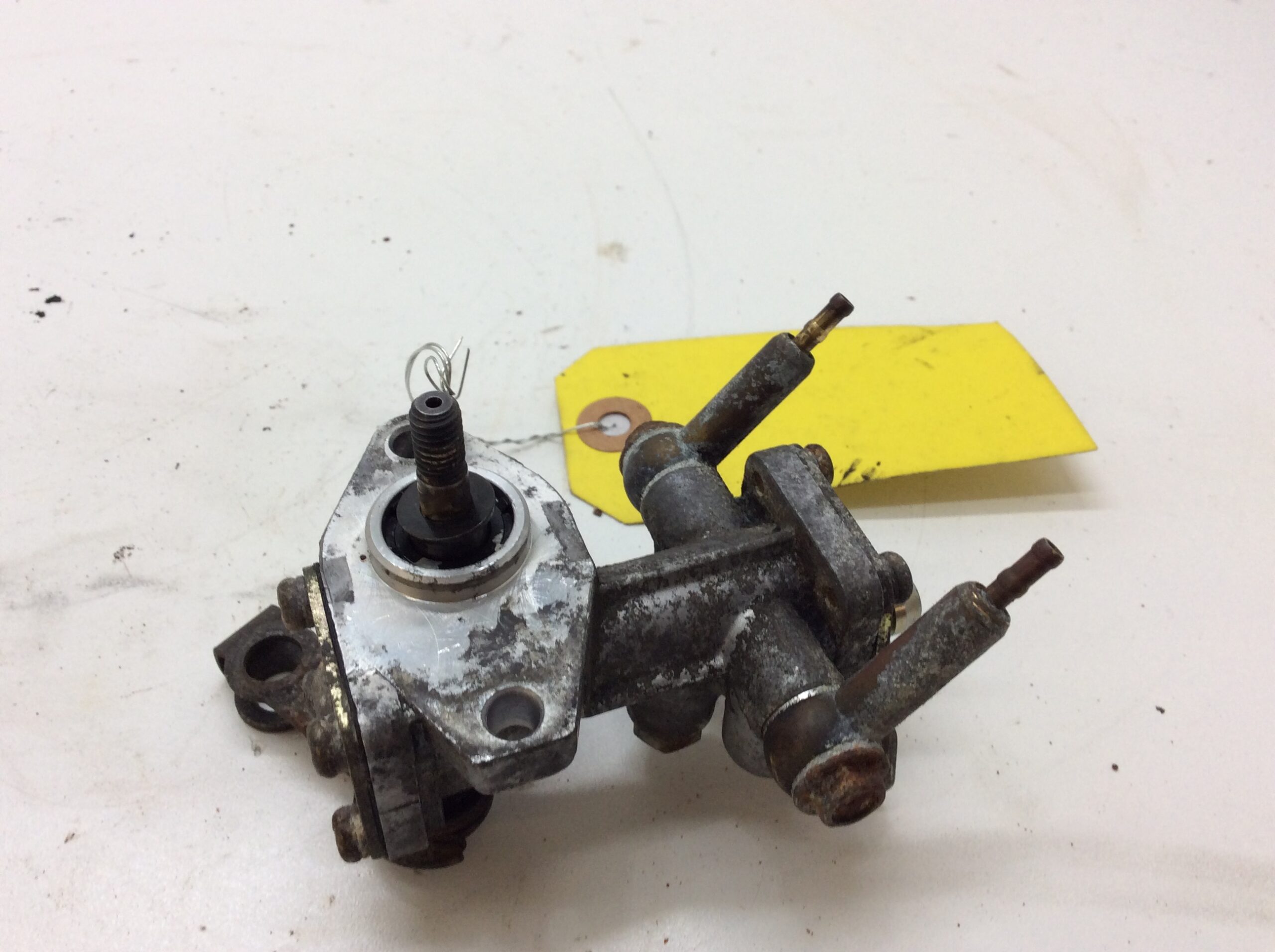 1999 Ski-Doo Used Oil Pump - Image 4