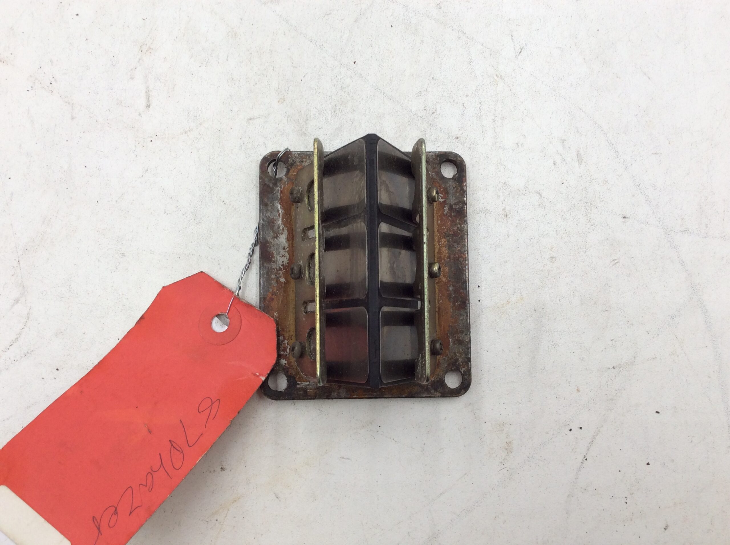 1990 Yamaha Reed Valve - Image 4