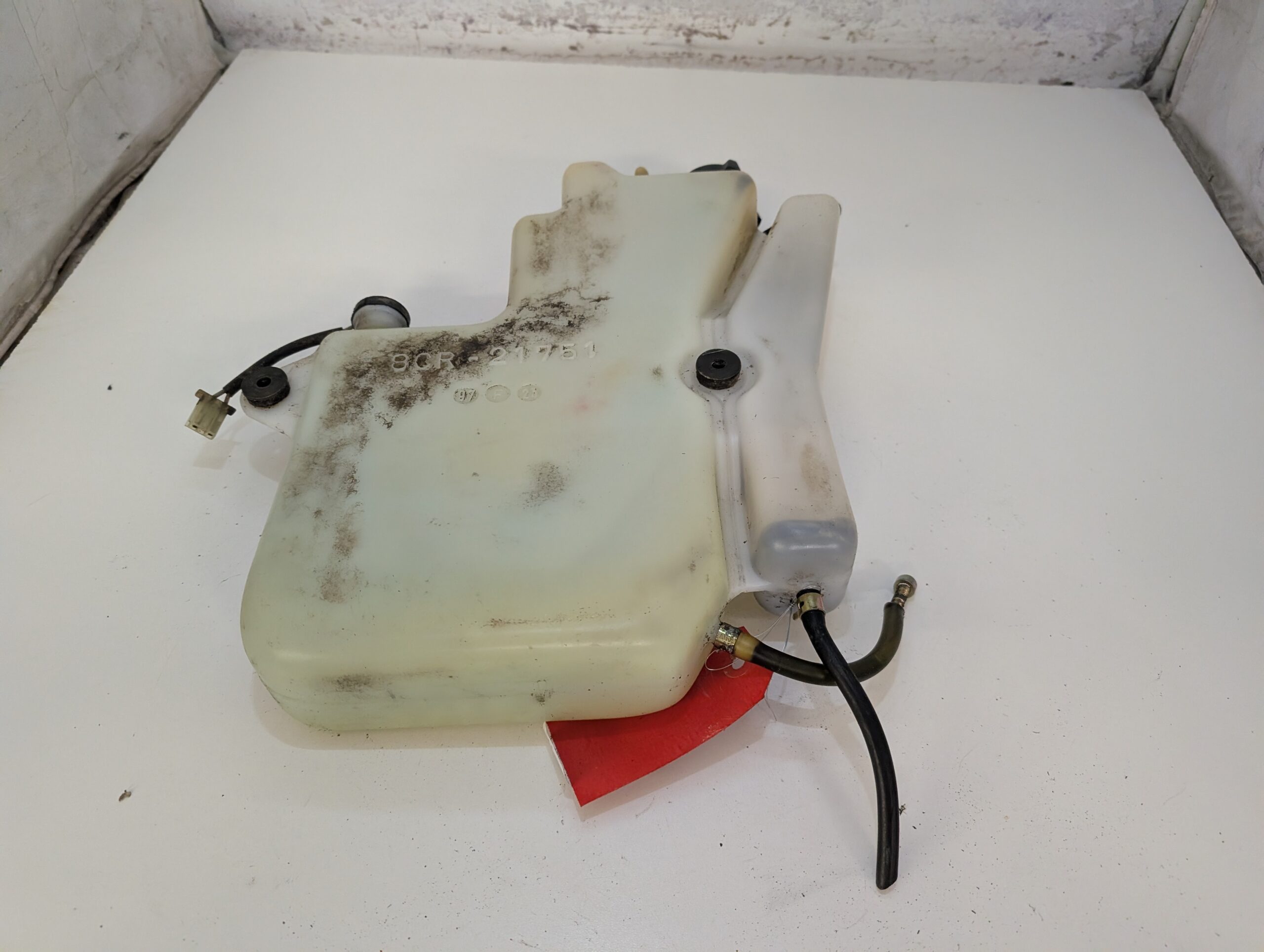 1998 Yamaha VMAX 600 SX L/C Tank Oil - Image 5