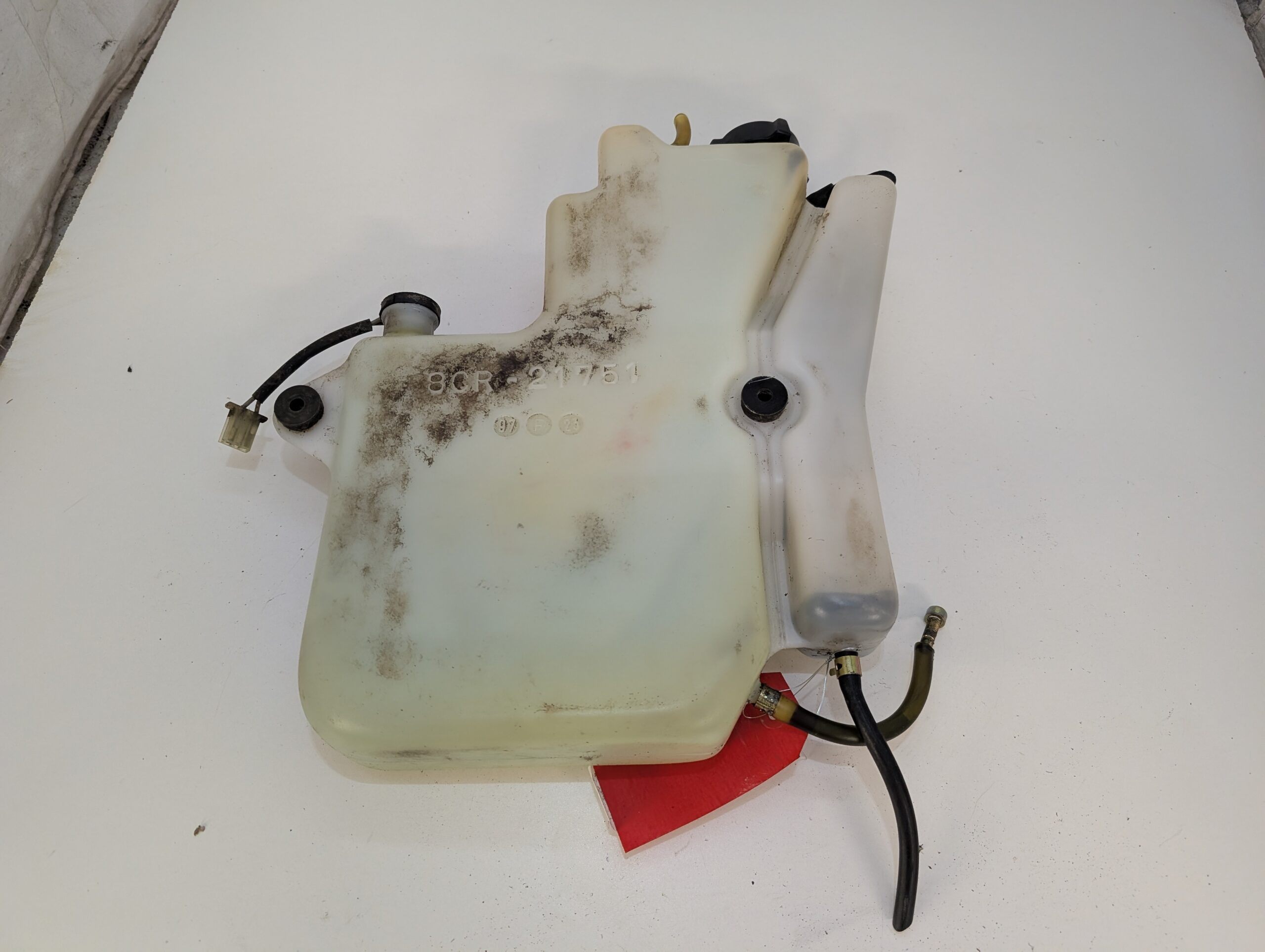 1998 Yamaha VMAX 600 SX L/C Tank Oil - Image 6