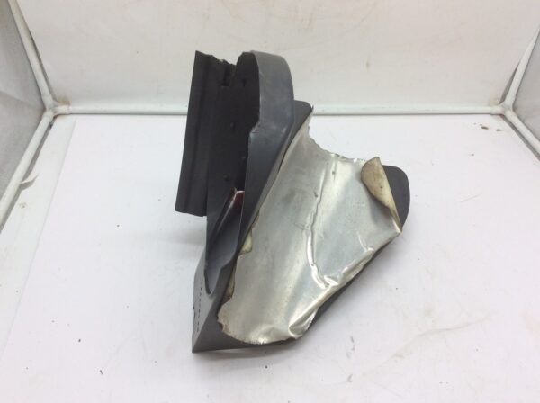 2000 Yamaha Air Intake Duct - Image 4