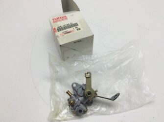 1999 Yamaha OIL PUMP