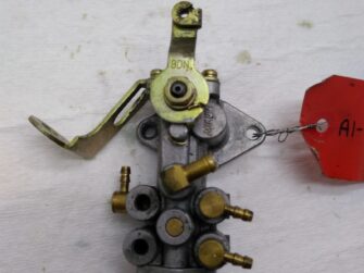 1998 Yamaha OIL PUMP