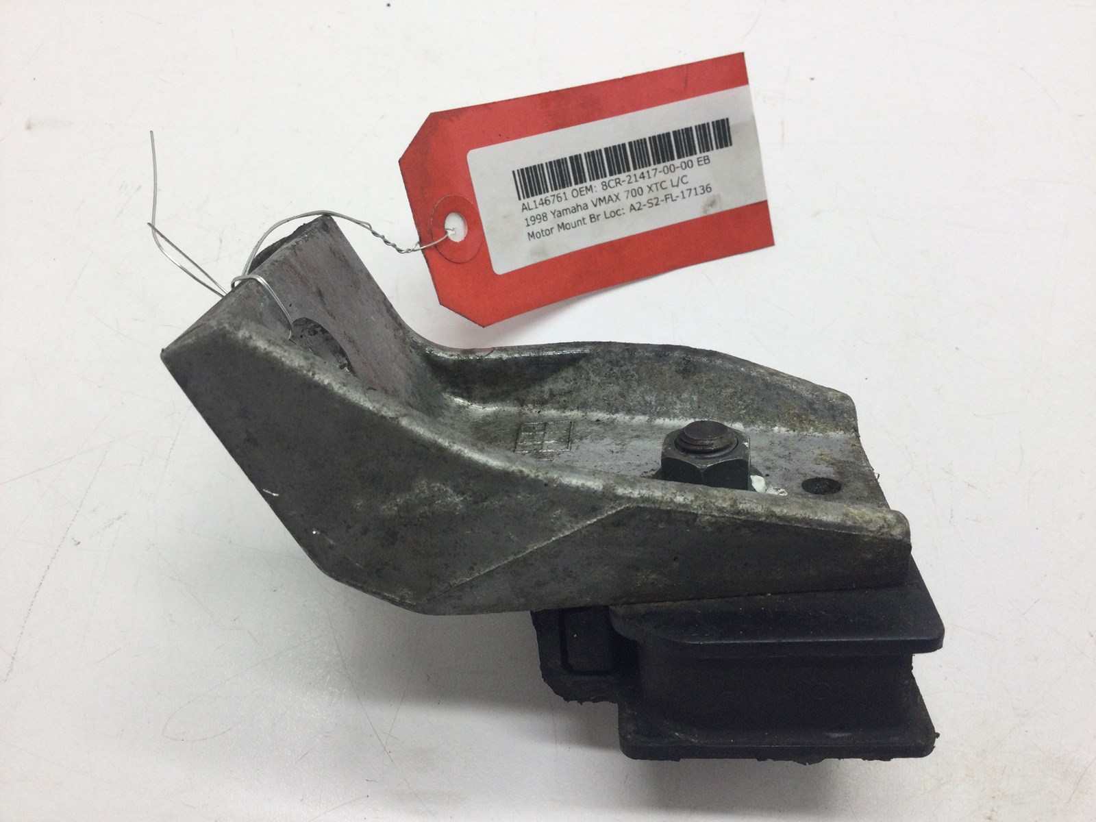 1998 Yamaha Motor Mount Bracket - Front Lower - Image 4