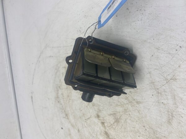 2002 Polaris Reed Valve w/ Carburetor Mounting Flange - Image 3