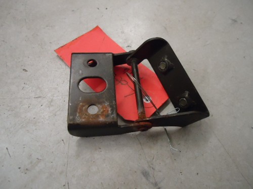 2000 Yamaha LH Hood Hinge