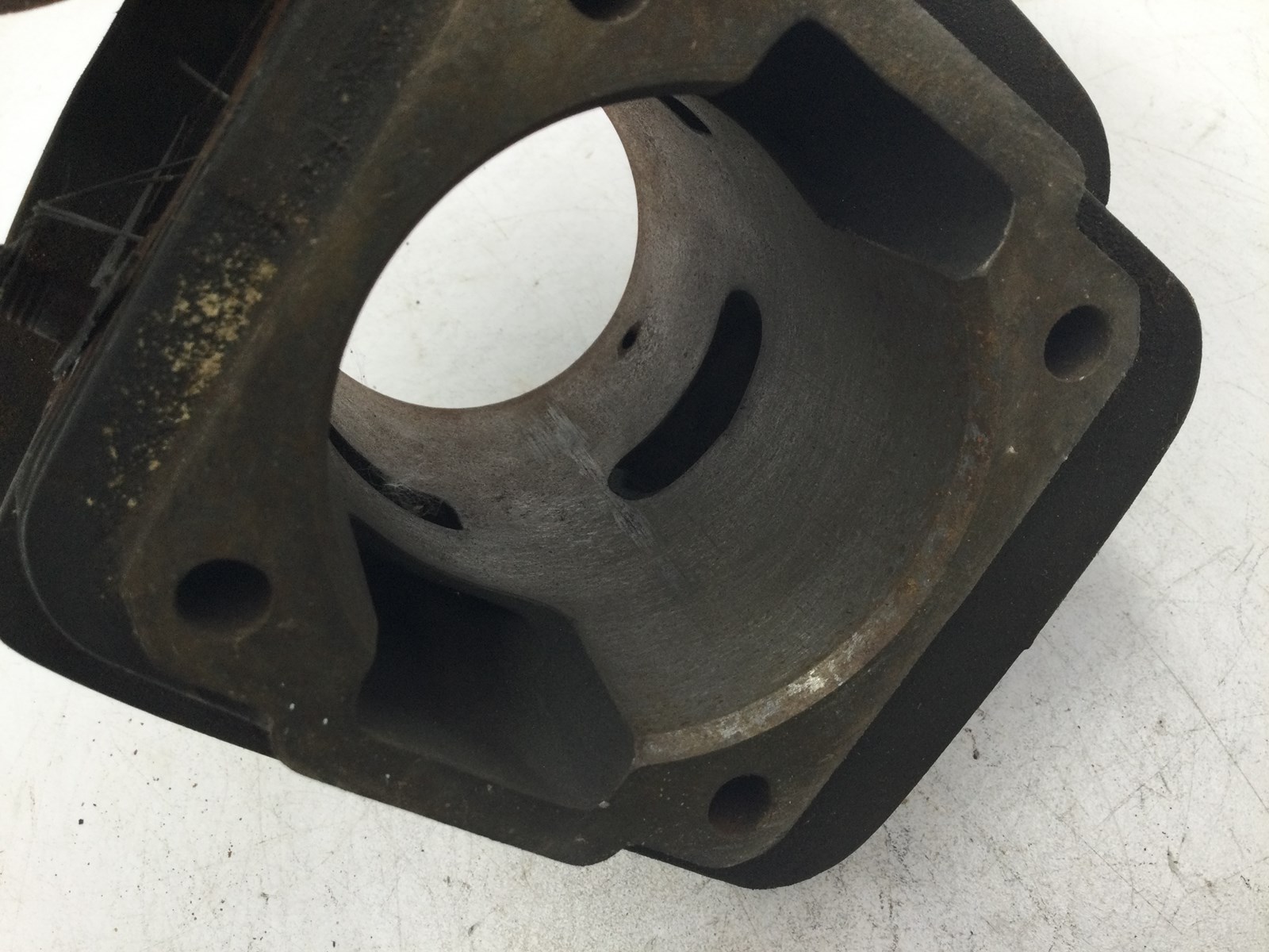 1960 Ski-Doo CYLINDER - Image 4