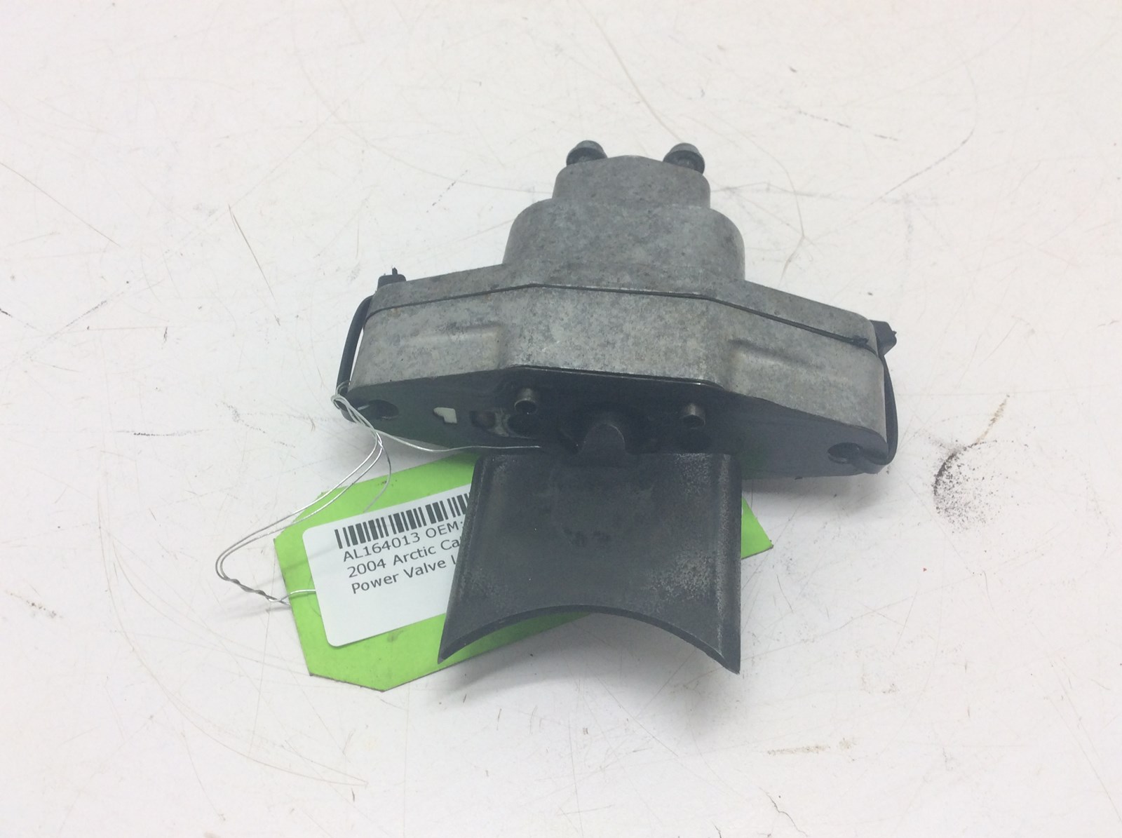 2004 Arctic Cat valve with housing - Image 5