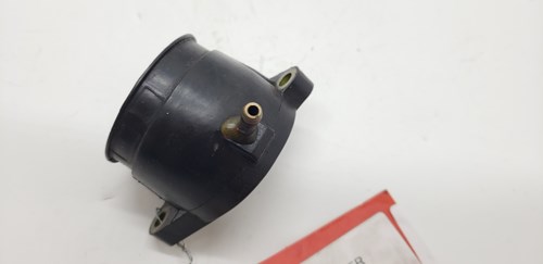 2004 Yamaha Carburetor Mounting Flange - Image 3