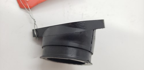 2004 Yamaha Carburetor Mounting Flange - Image 4