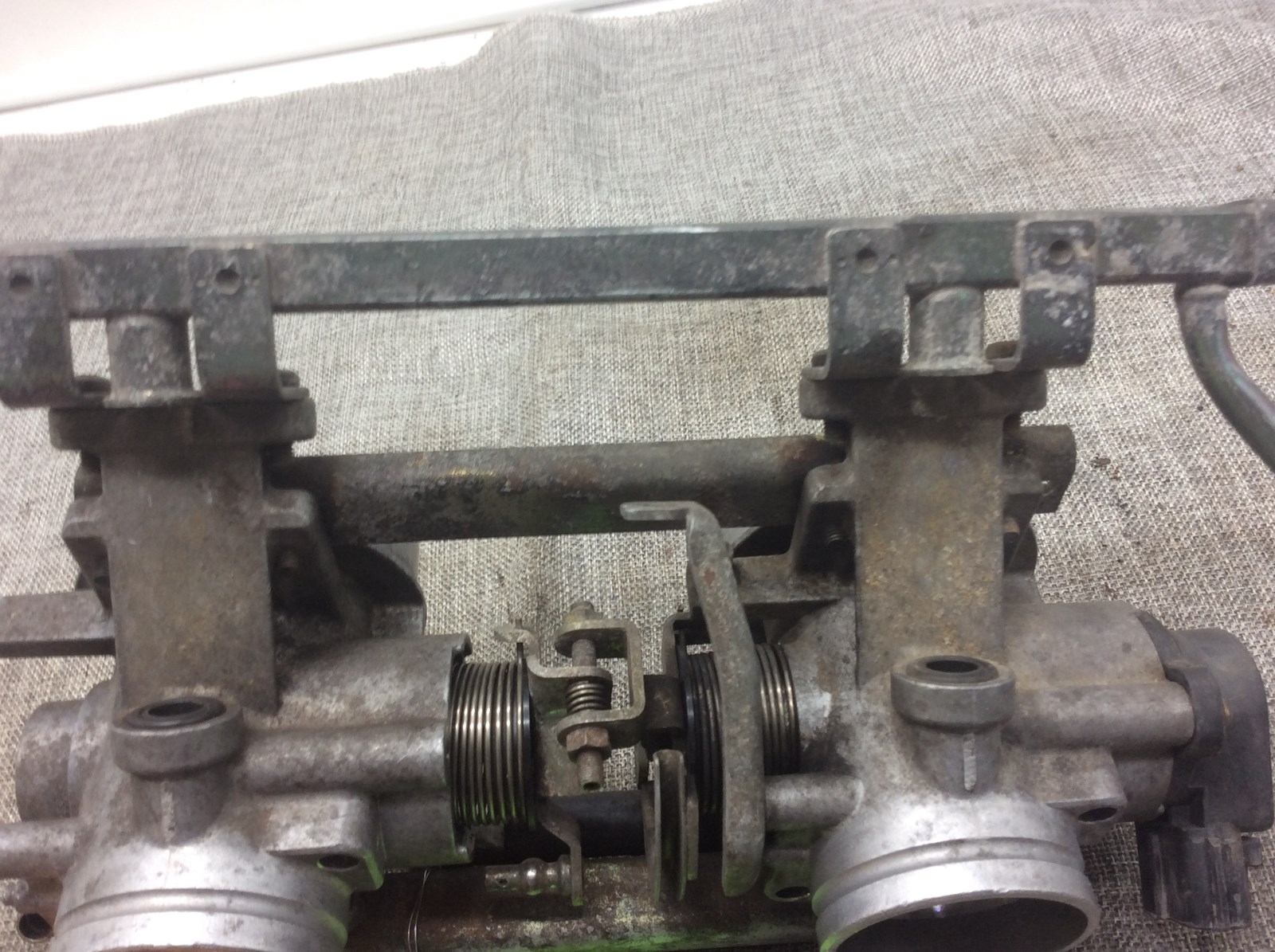 2003 Arctic Cat Throttle body - Image 3