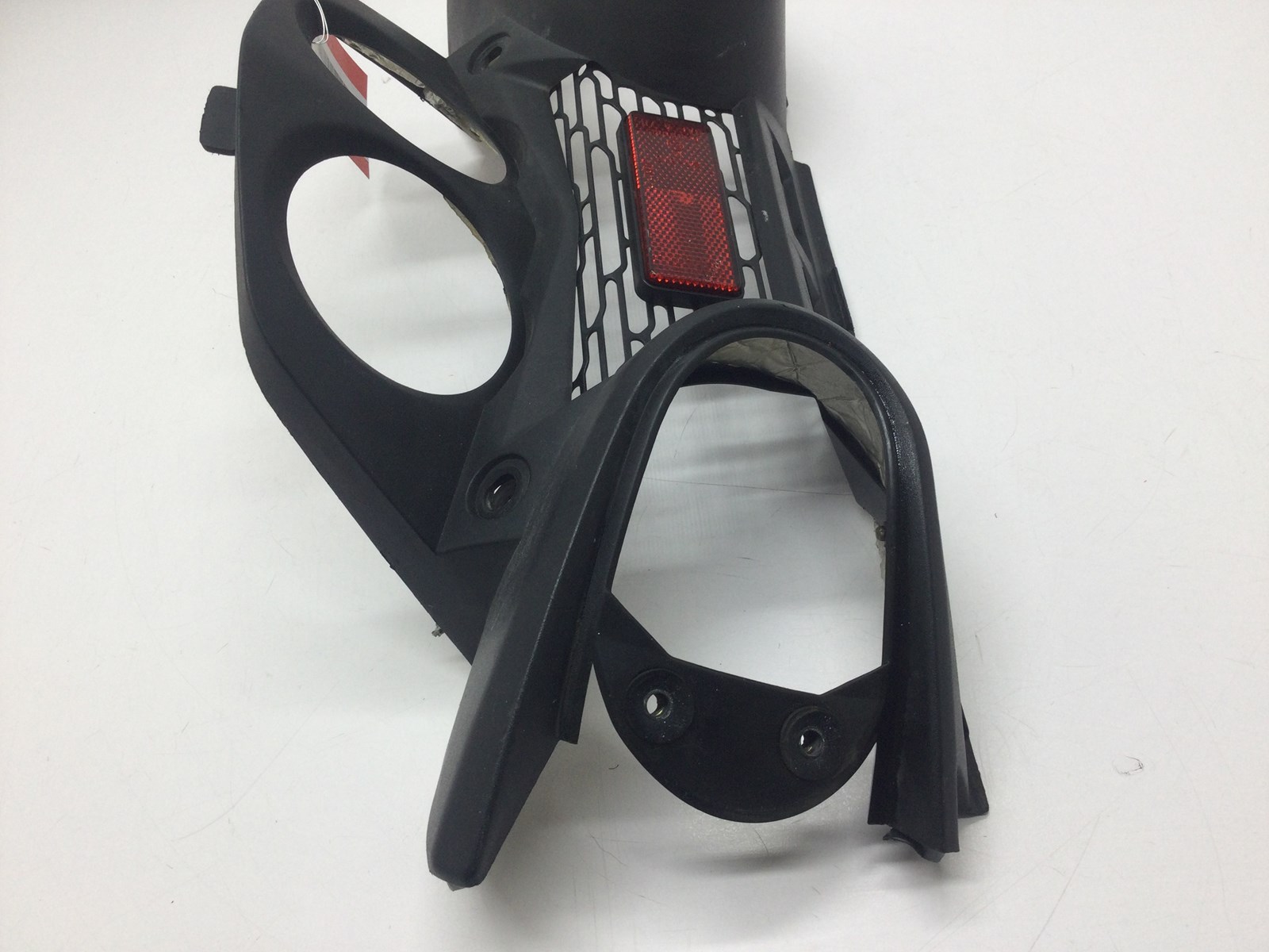 2005 Yamaha Tail Light Cover - Image 4