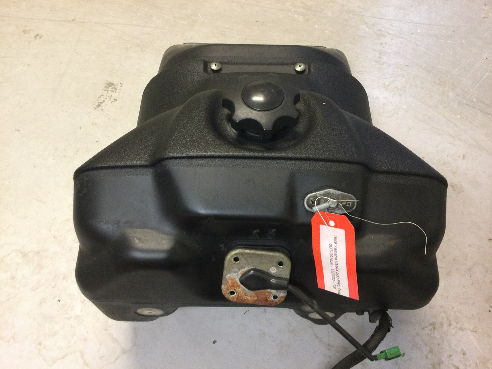 1997 Yamaha Gas Tank - Image 2