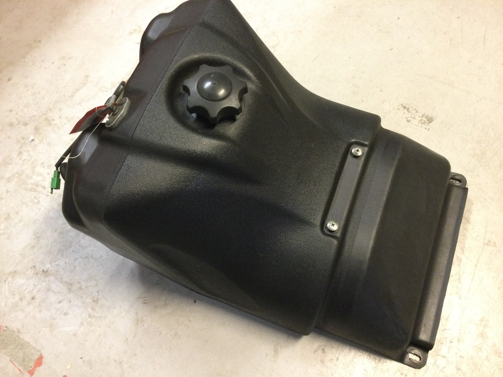 1997 Yamaha Gas Tank - Image 3