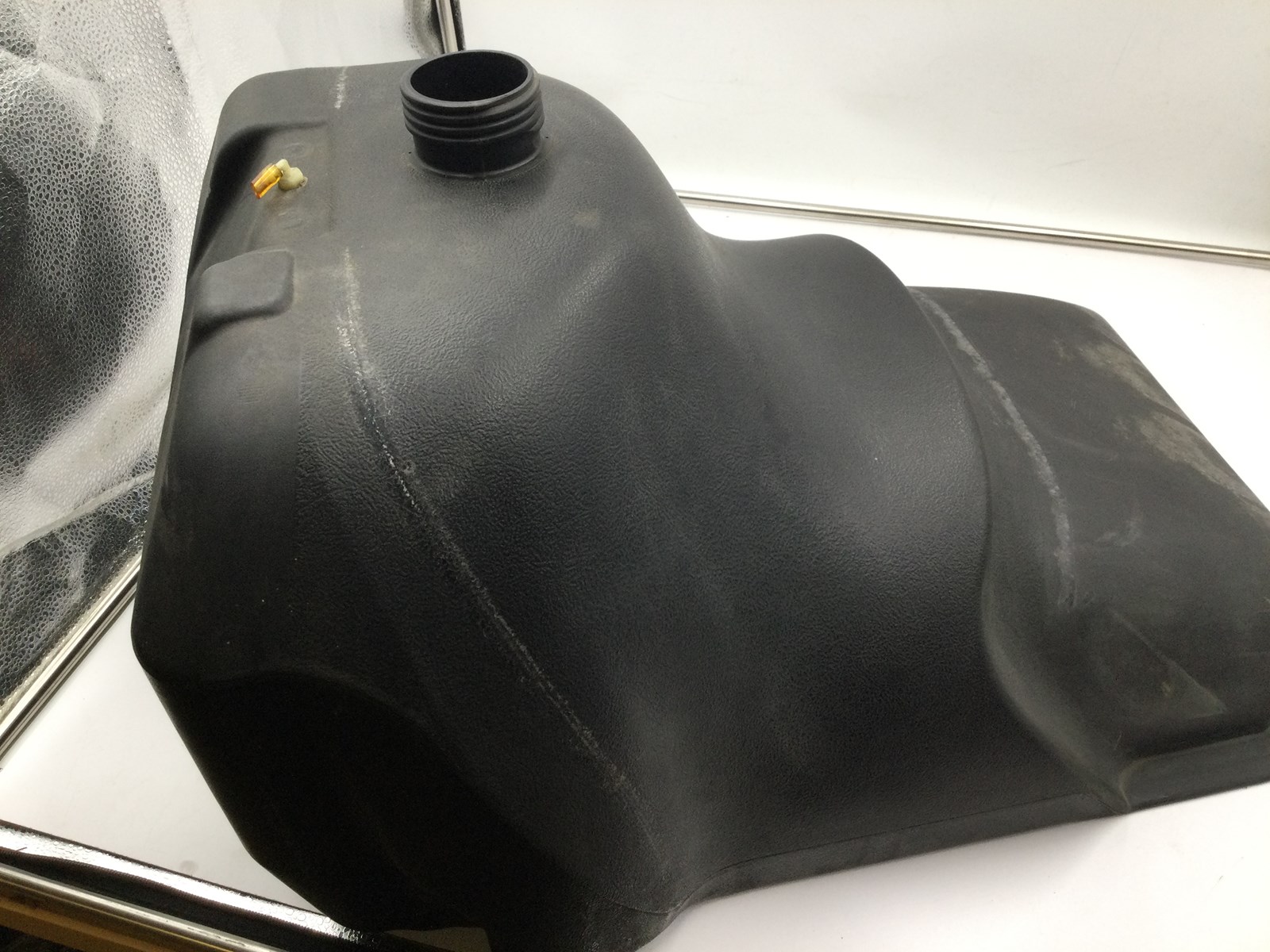 2002 Polaris GAS TANK - Image 3