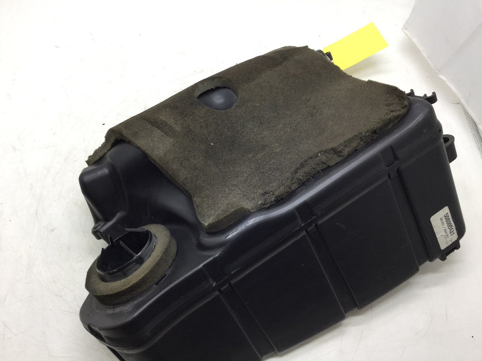 2004 Ski-Doo Airbox superseded #508000302 - Image 4