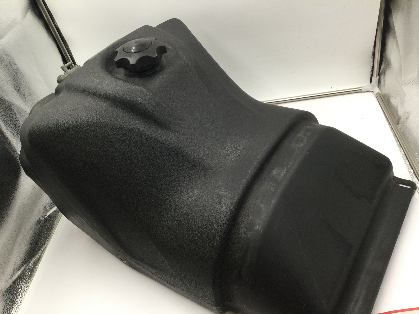 2002 Yamaha Gas Tank - (max 10) - Image 3