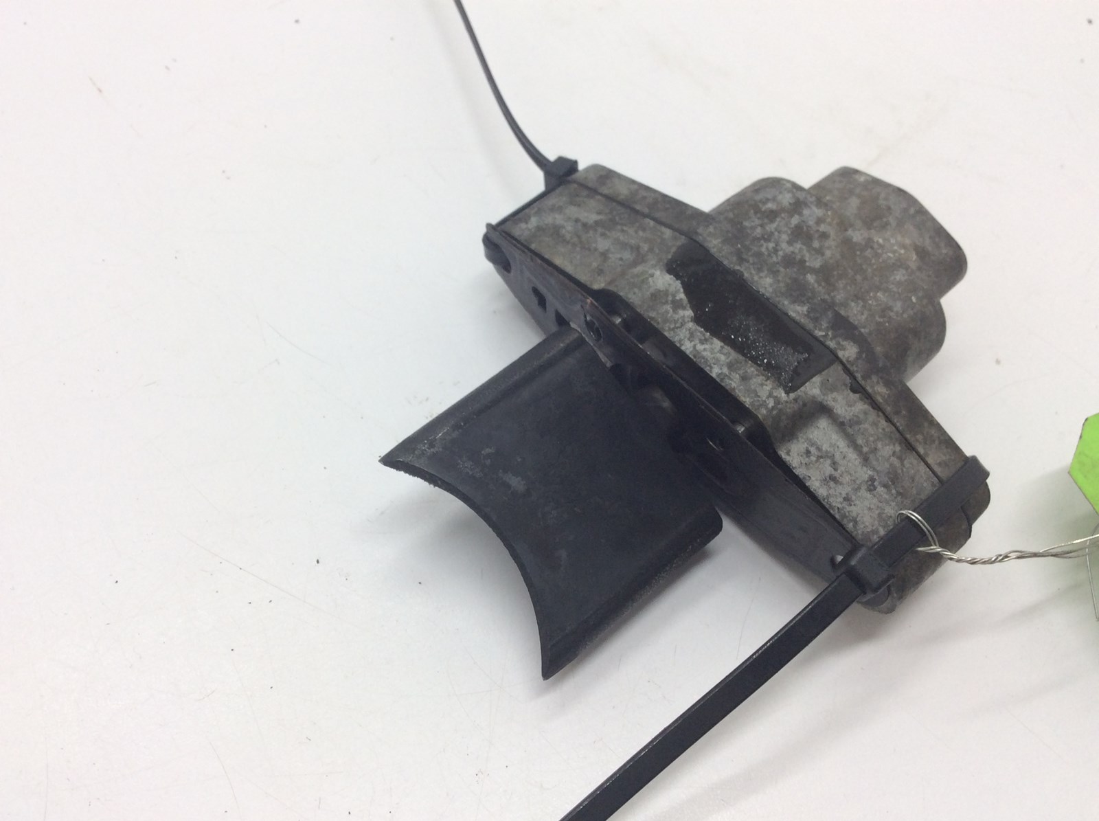 2005 Arctic Cat EXHAUST VALVE - Image 3