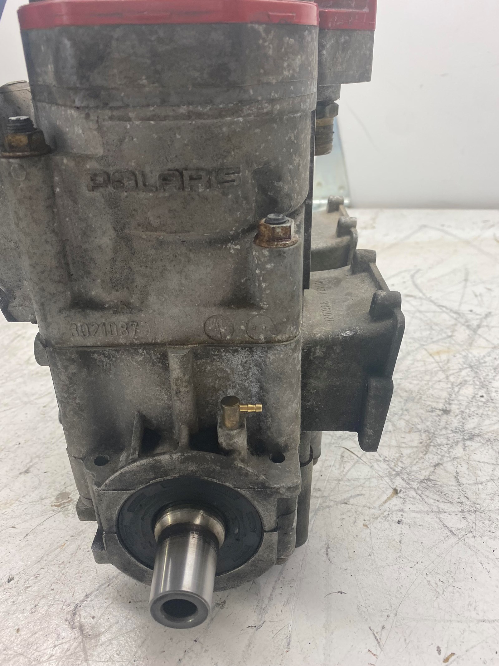 Used 2001 Polaris 600 XC SP Motor - Image 5