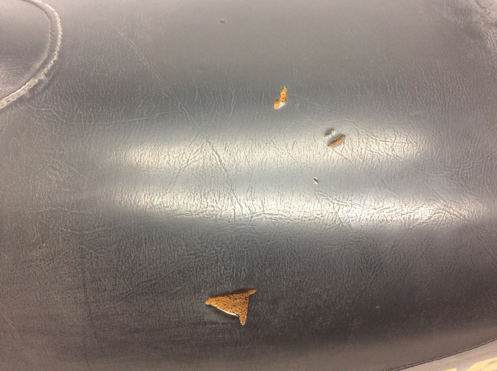 2004 Arctic Cat Seat - Image 3