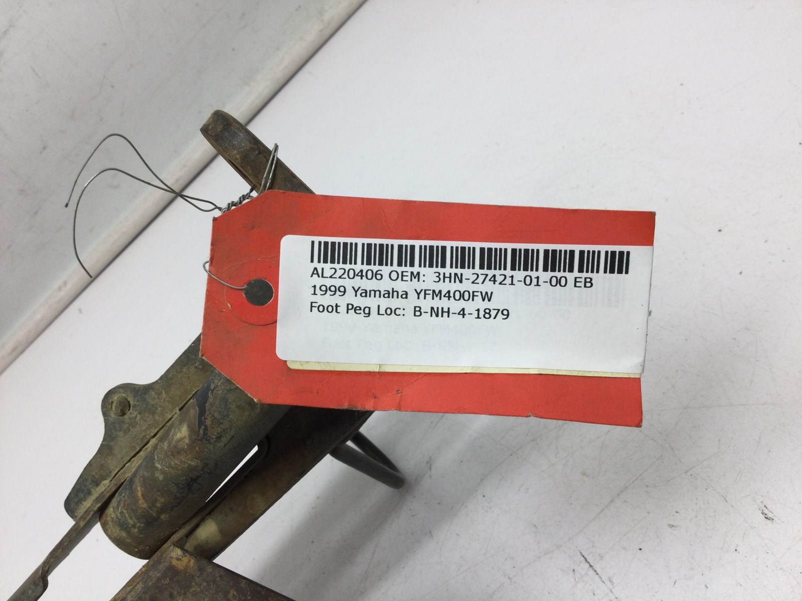 1999 Yamaha RH Footrest - Image 5