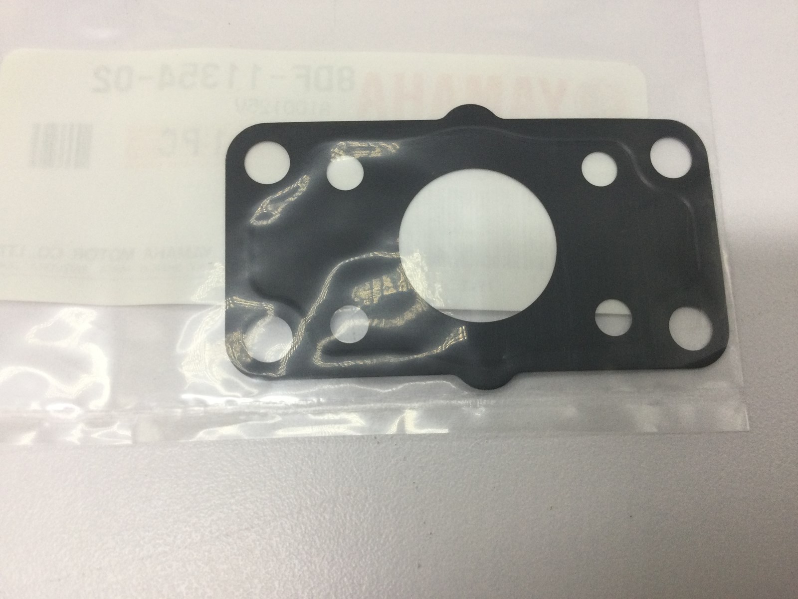 1998 Yamaha Exhaust Valve Cover Gasket, supersedes to 8DF-11354-03-00 - Image 2