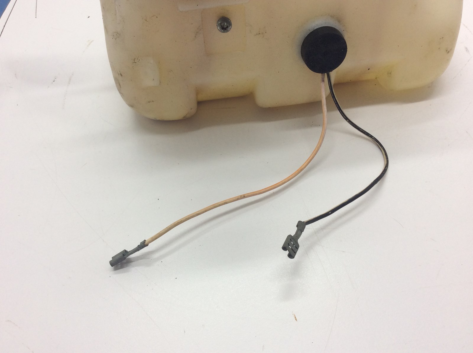 2000 Polaris Oil Tank - Image 2