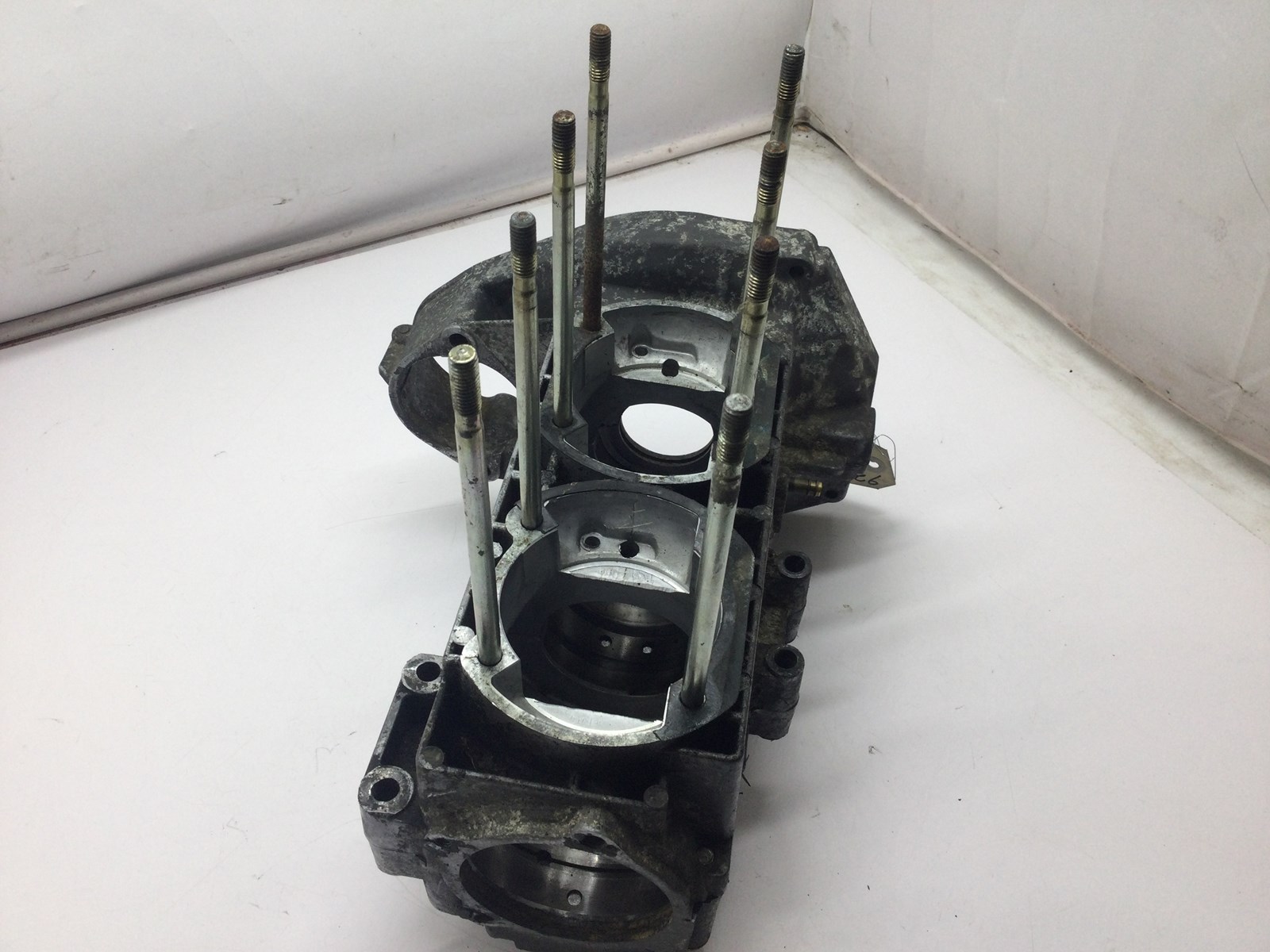 1990 Yamaha Crankcase - Image 2