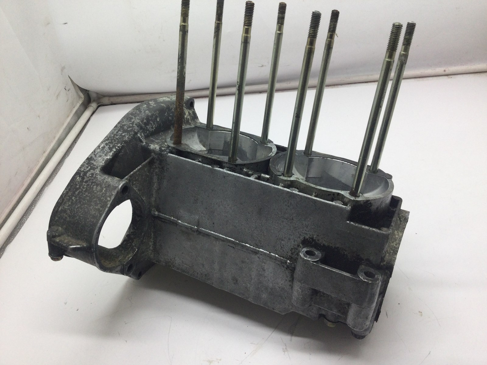 1990 Yamaha Crankcase - Image 5