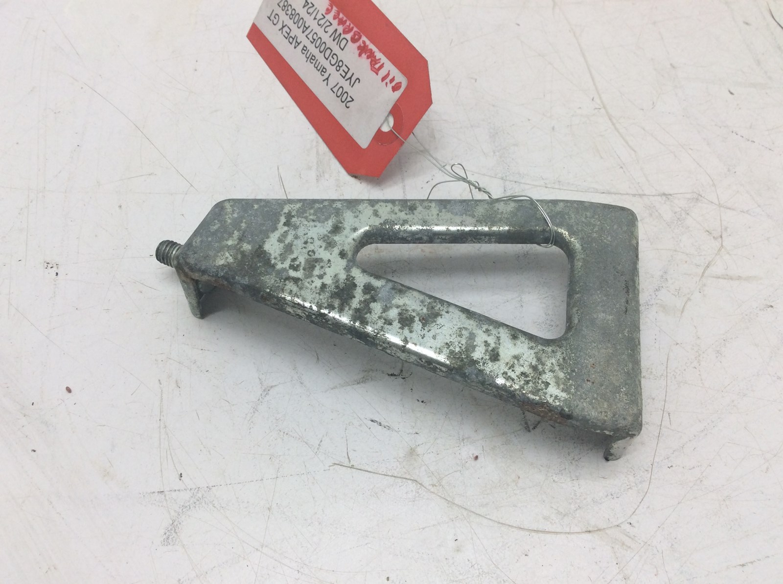 2005 Yamaha Oil Tank Bracket - Image 4