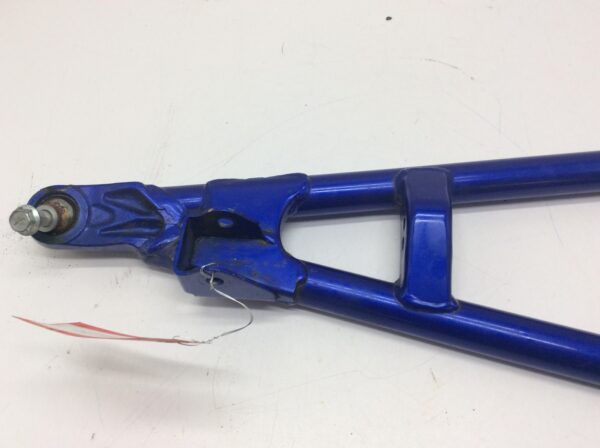 2009 Yamaha Lower left a arm - Image 4