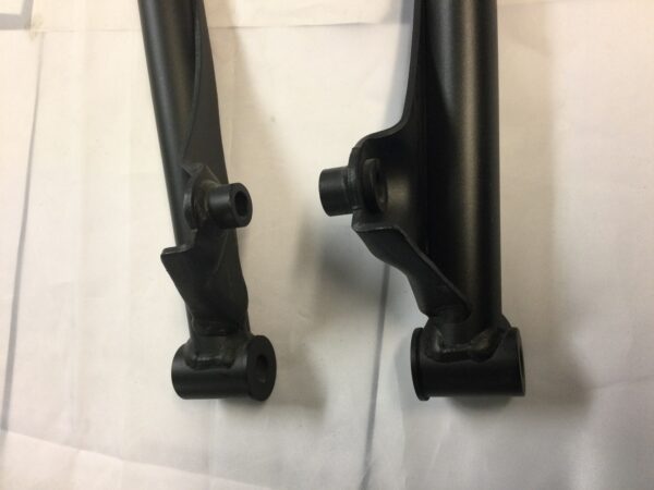 2010 Yamaha Venture lower right a-arm - Image 3
