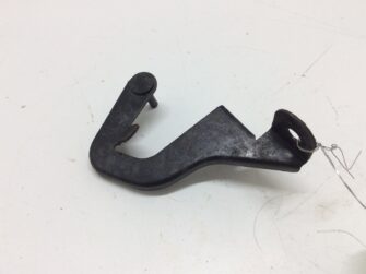 BRKT,LID HINGE- RH-PTD BLK