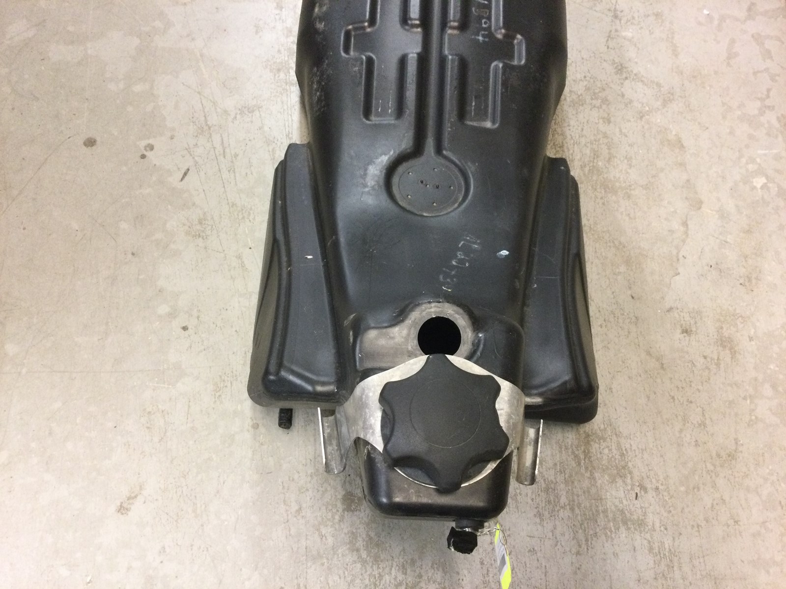 2005 Ski-Doo Gas Tank - superseded by 513033171 - Image 2