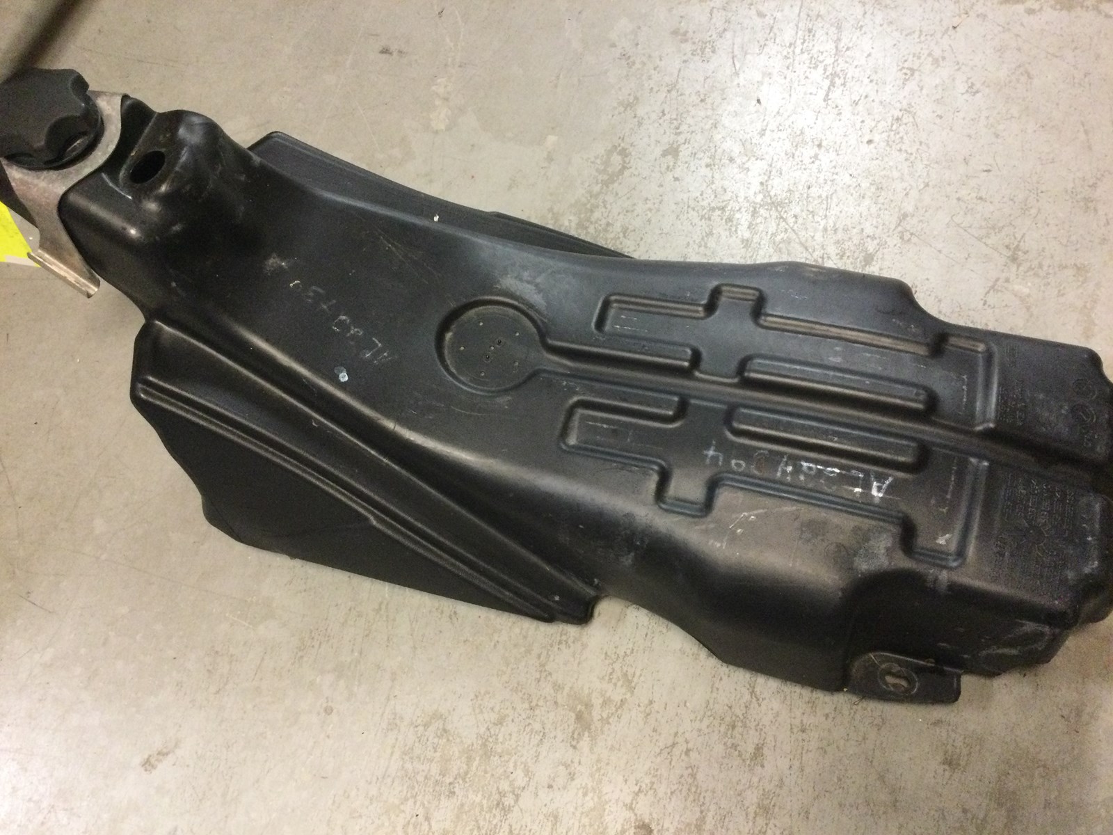 2005 Ski-Doo Gas Tank - superseded by 513033171 - Image 3